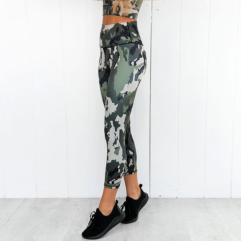 Fitness Set "Odis", 2-teilig - Leggings & Top im angesagten Camouflage Design - GYMAHOLICS