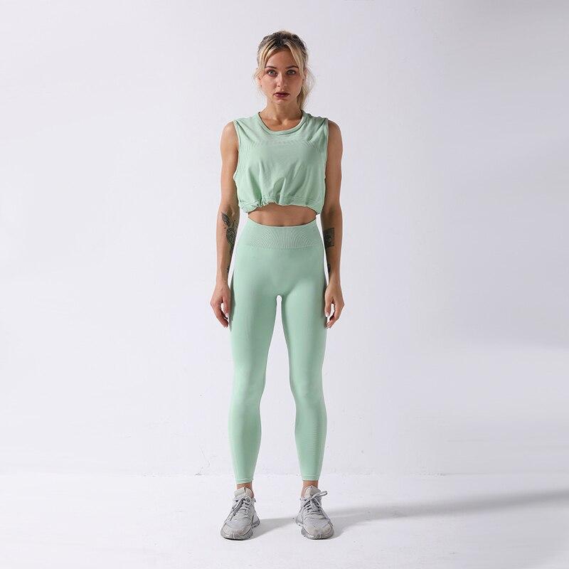 Fitness Set "Vas" - Crop Top & Leggings - GYMAHOLICS