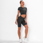 Fitness Set "Juna" - Crop Top & Biker Shorts - GYMAHOLICS