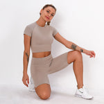 Fitness Set "Juna" - Crop Top & Biker Shorts - GYMAHOLICS