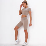 Fitness Set "Juna" - Crop Top & Biker Shorts - GYMAHOLICS