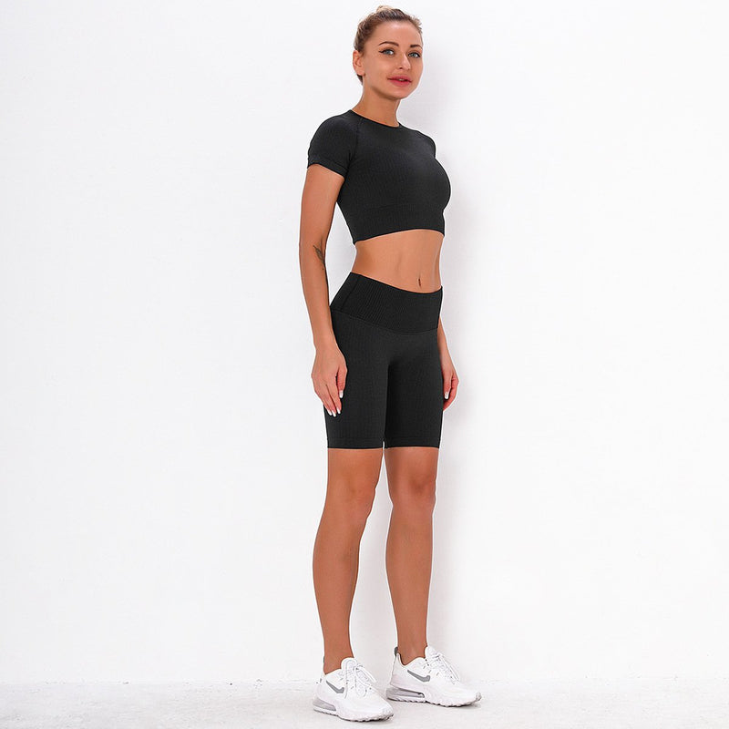 Fitness Set "Juna" - Crop Top & Biker Shorts - GYMAHOLICS