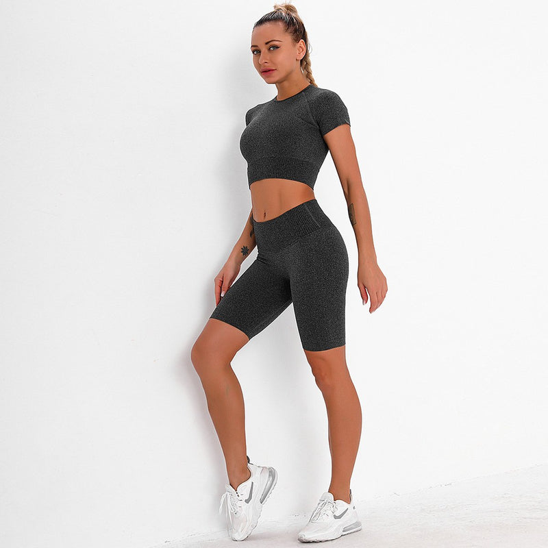 Fitness Set "Juna" - Crop Top & Biker Shorts - GYMAHOLICS