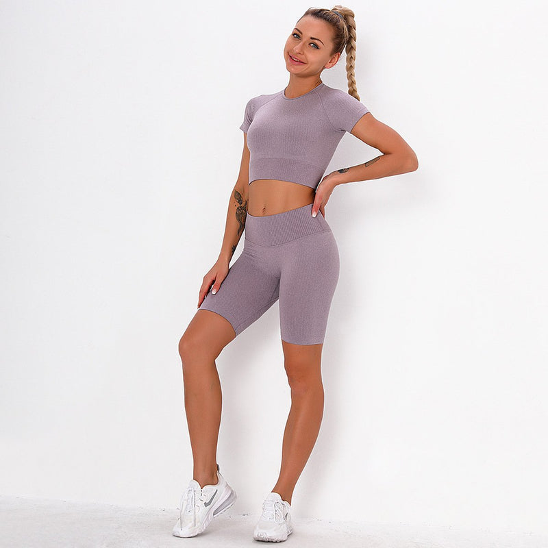 Fitness Set "Juna" - Crop Top & Biker Shorts - GYMAHOLICS